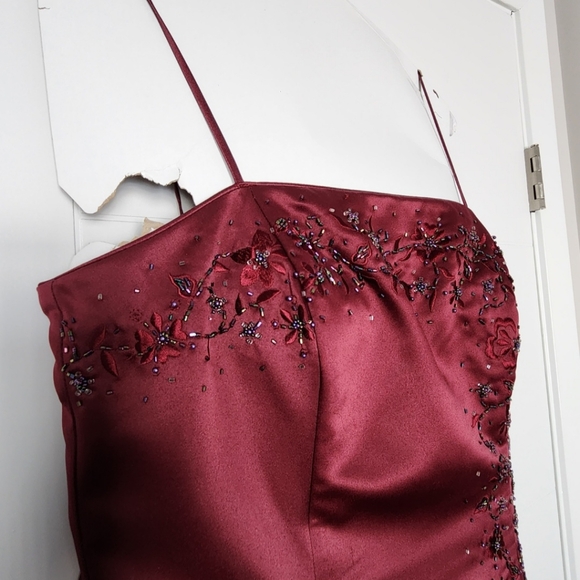 Graduation Dress/Gown - Picture 2 of 9